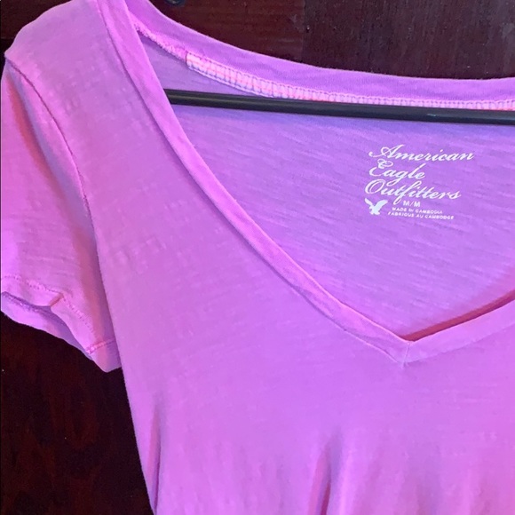 V-neck short sleeve shirt - Picture 2 of 2